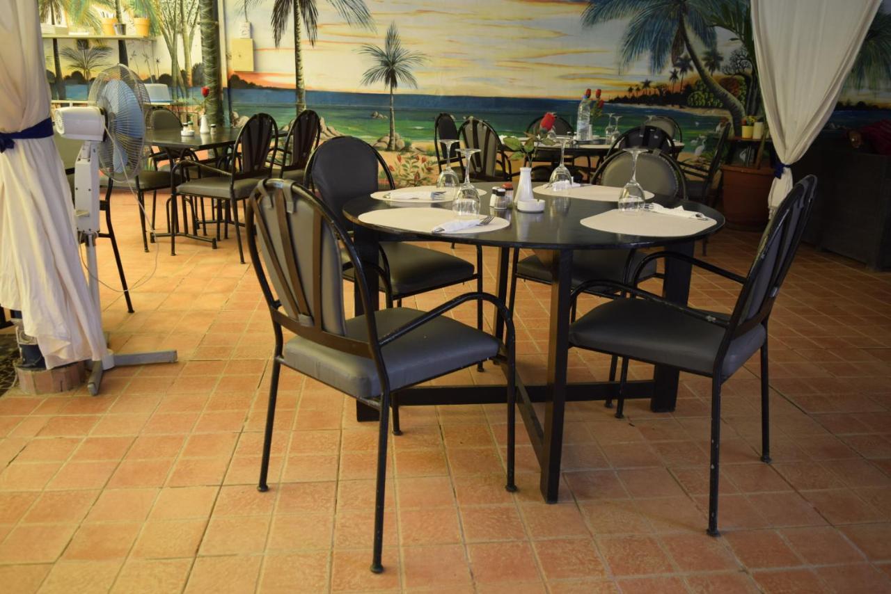 Fana Hotell Dakar Exteriör bild