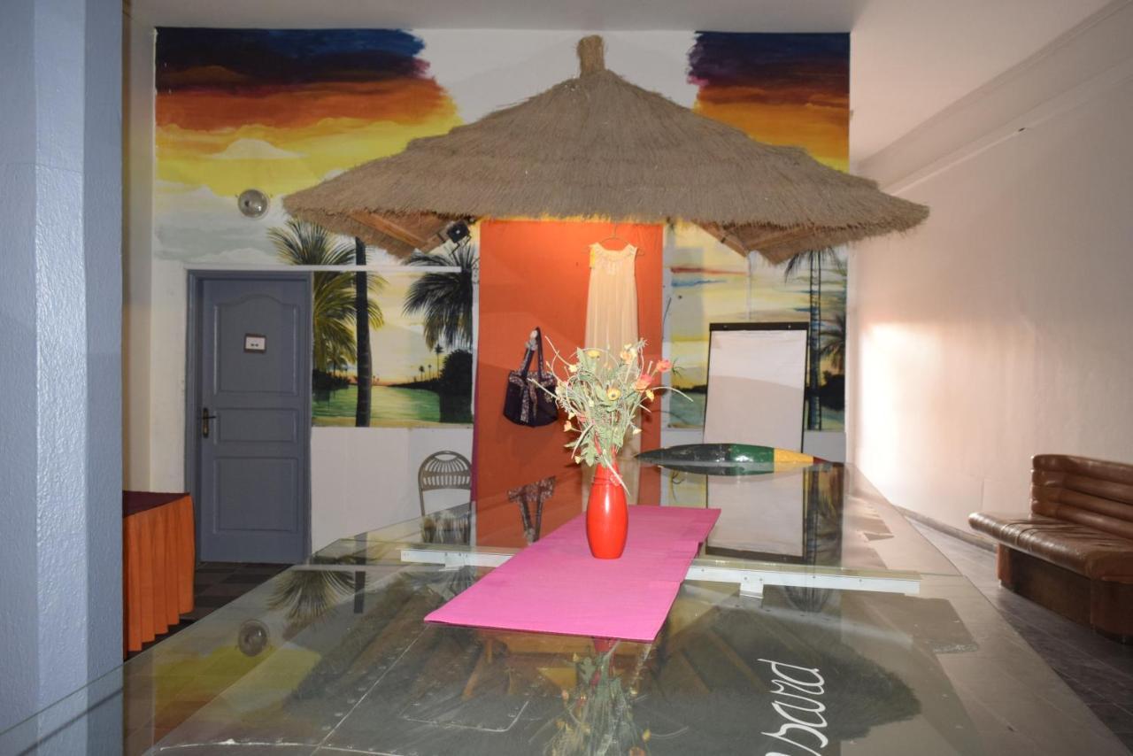 Fana Hotell Dakar Exteriör bild