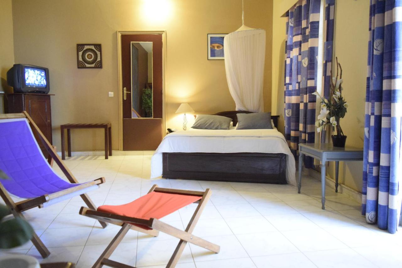 Fana Hotell Dakar Exteriör bild