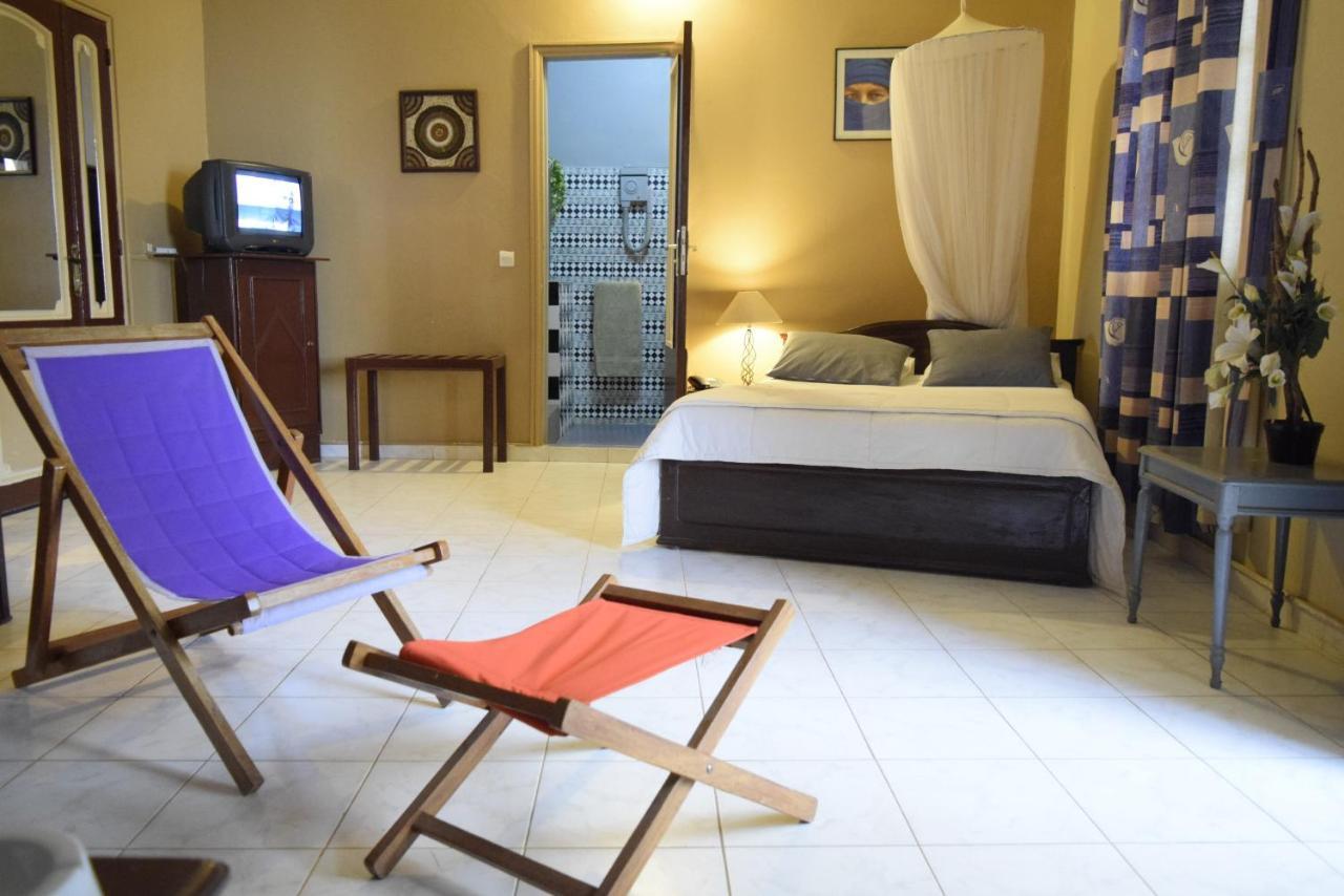 Fana Hotell Dakar Exteriör bild