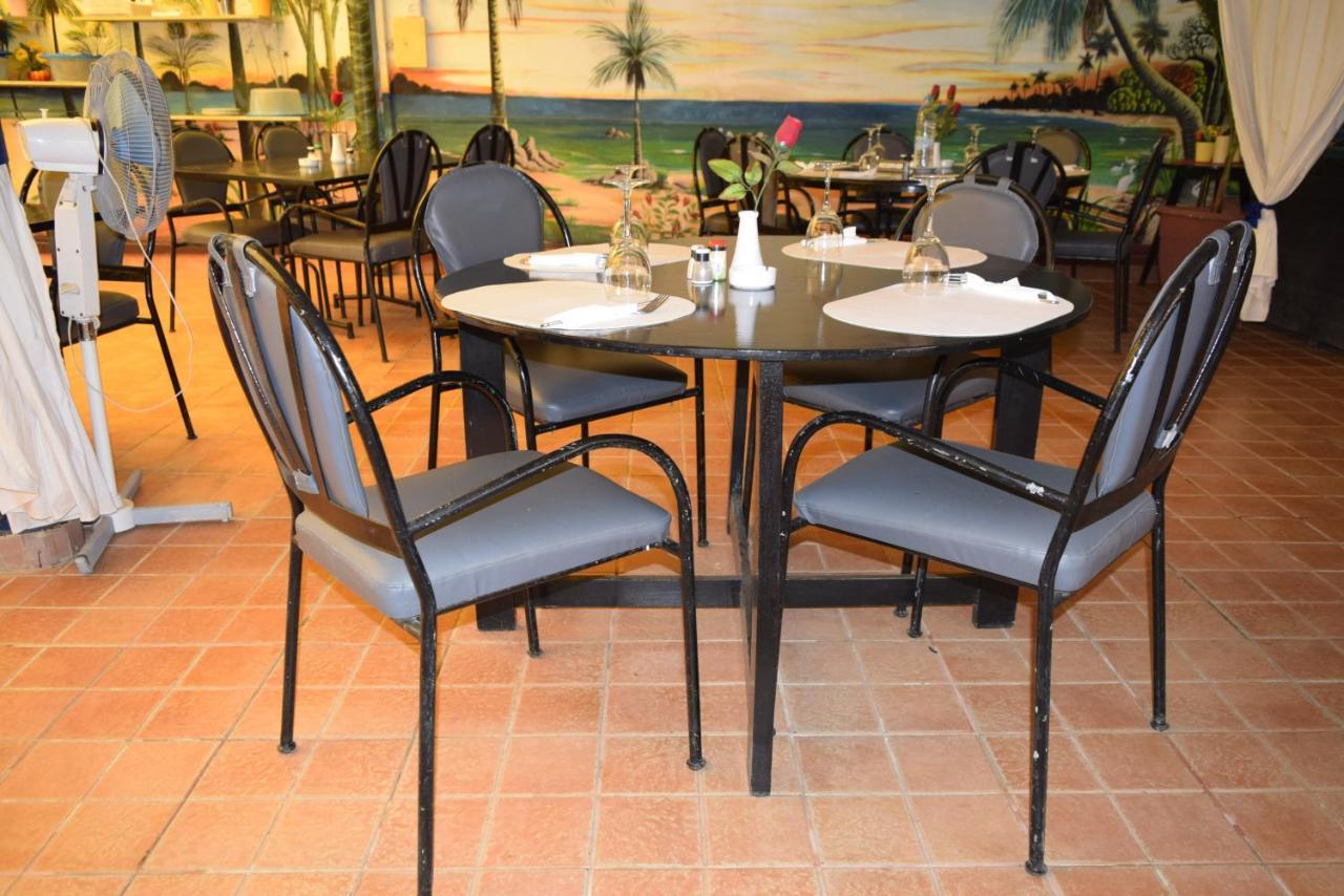 Fana Hotell Dakar Exteriör bild