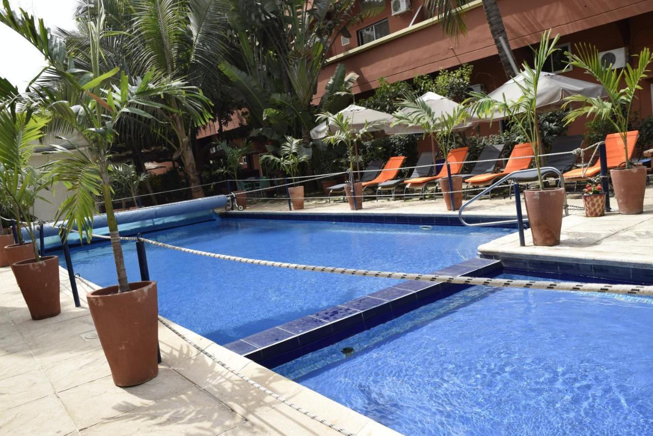 Fana Hotell Dakar Exteriör bild