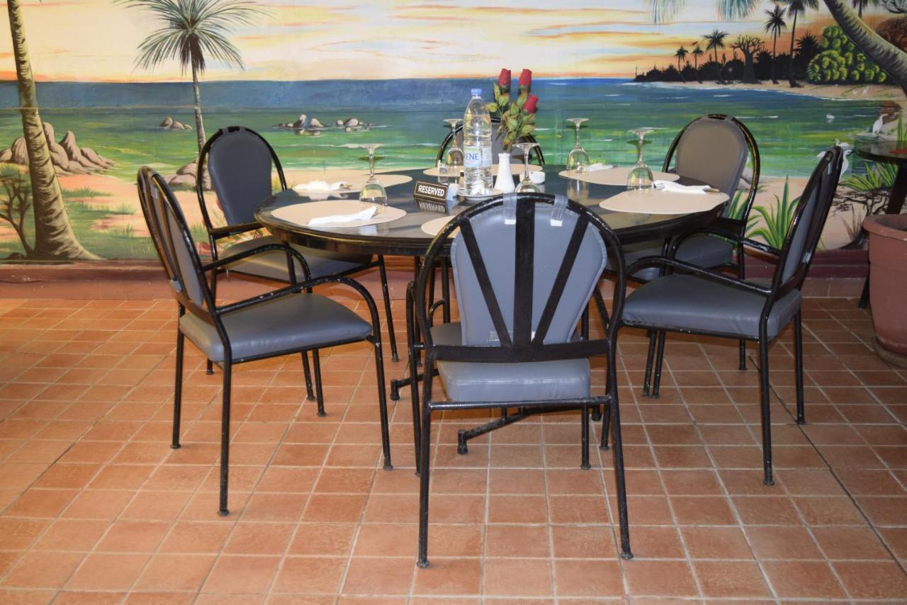 Fana Hotell Dakar Exteriör bild